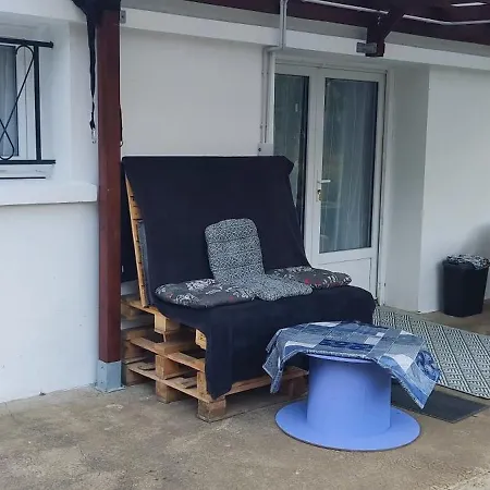 Chambre Au Calme, Petit Dejeuner Inclus Frühstückspension