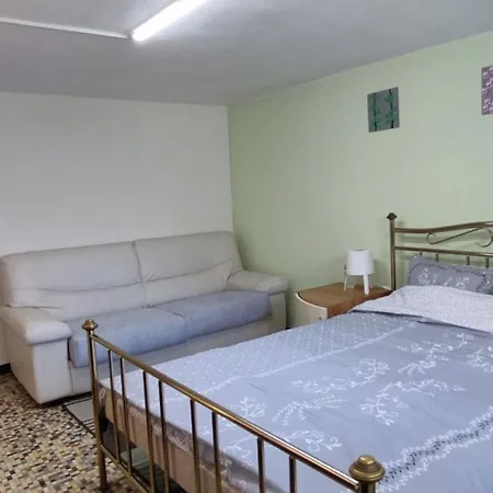 Frühstückspension Chambre Au Calme, Petit Dejeuner Inclus